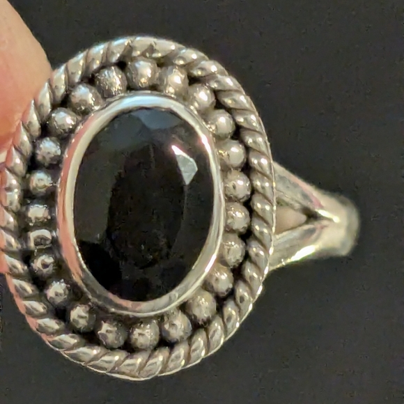 Elegant Solid Sterling Silver Genuine Onyx Ring Size 6 - Picture 7 of 9